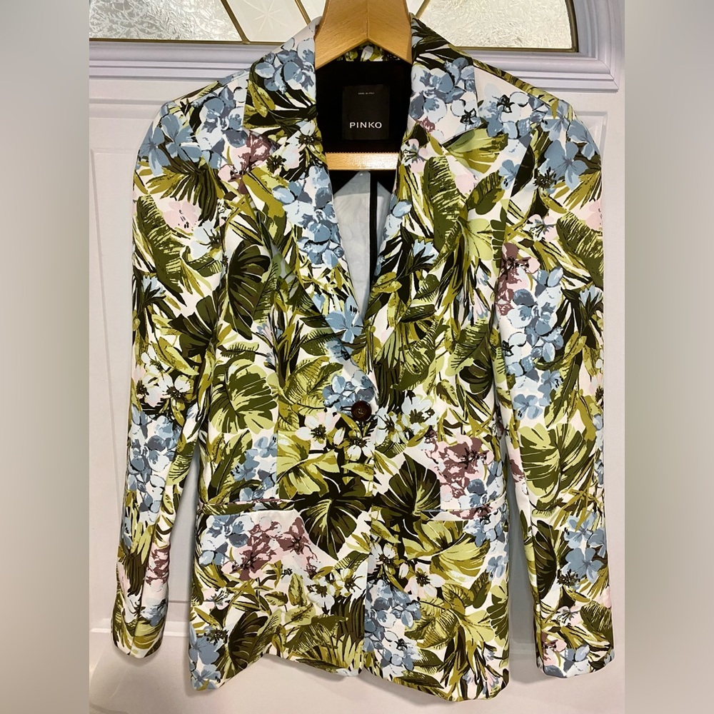 Pinko - Classy Women’s Floral Blazer, single breasted, size US 4 (Small)